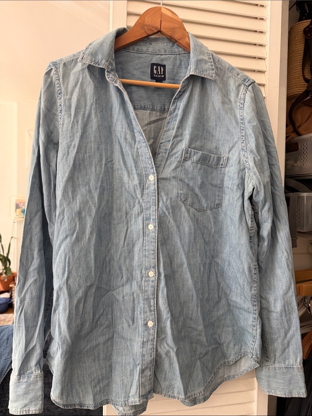 GAP Light Blue Women's Denim Button-Down Shirt
